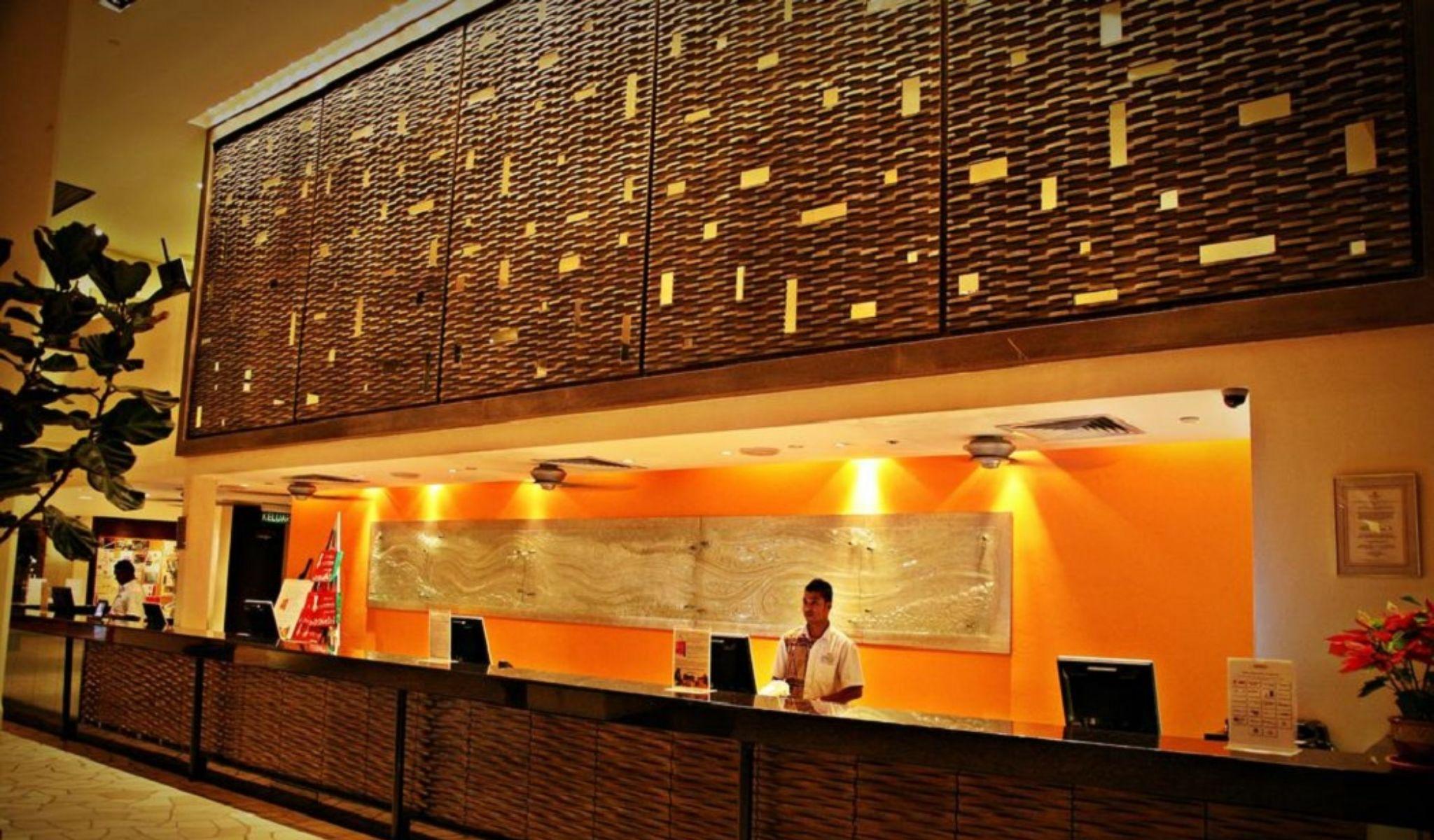 Parkroyal Penang Resort Бату Феринги Екстериор снимка